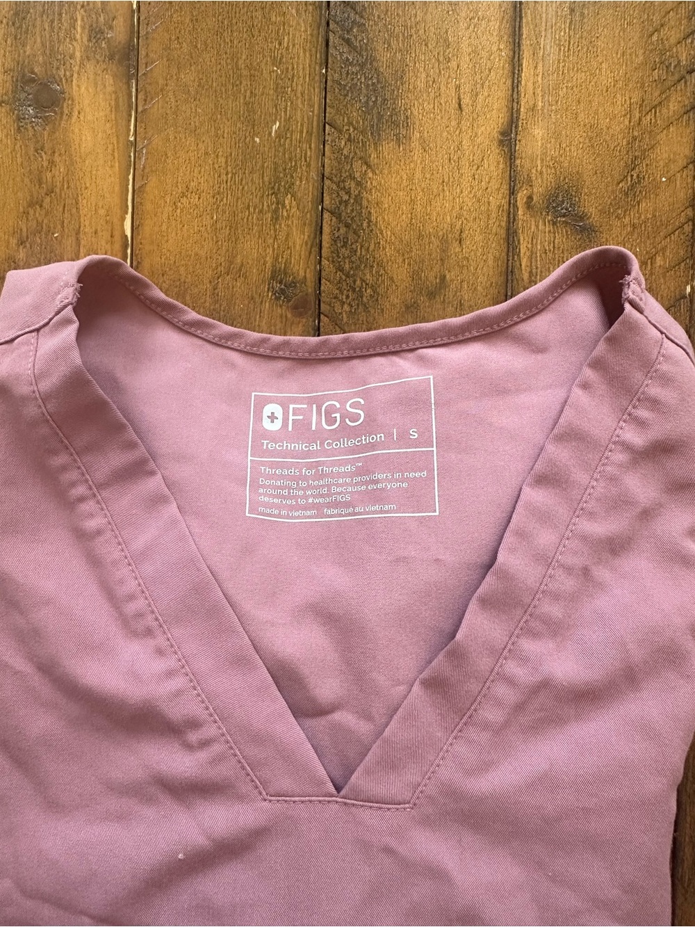Mauve figs casma scrub top size S